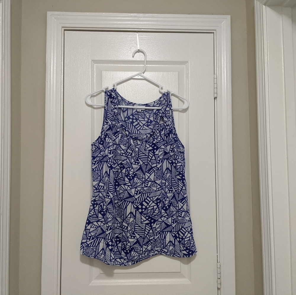 Geometric print top